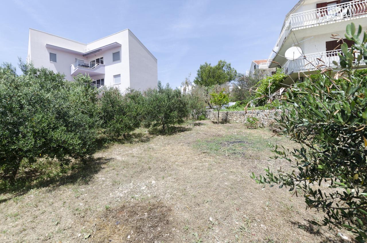Apartments Mirko Trogir Exterior photo