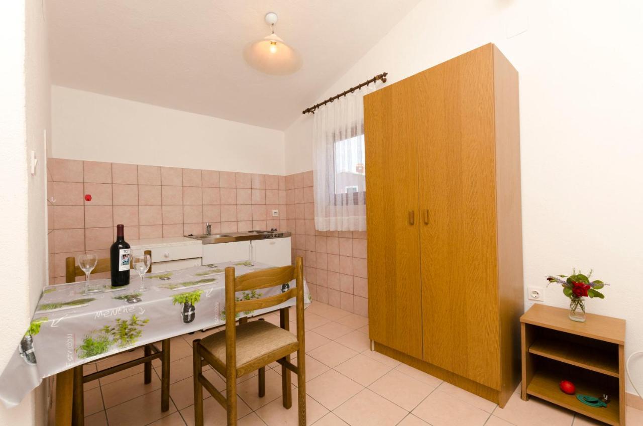 Apartments Mirko Trogir Room photo