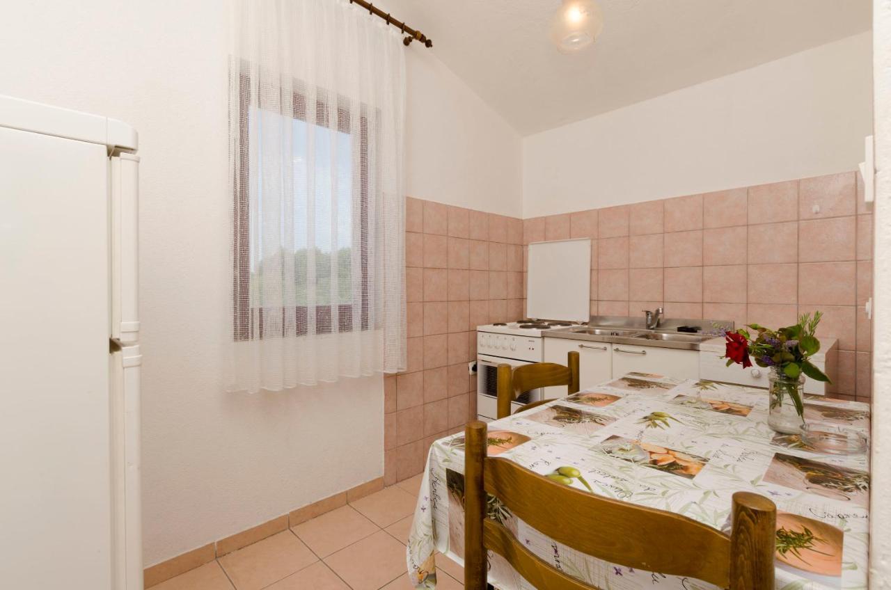Apartments Mirko Trogir Exterior photo